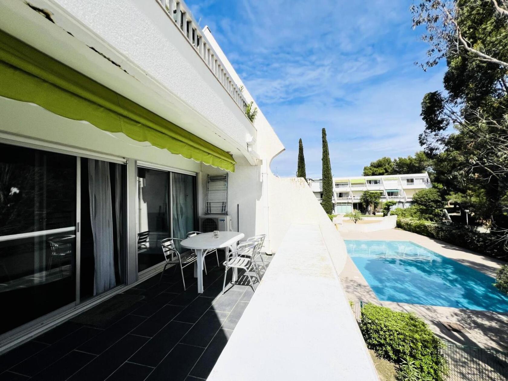 Apartment Port Vincent - La Grande-motte, Appartement, Piscine, Wifi Mae-8384